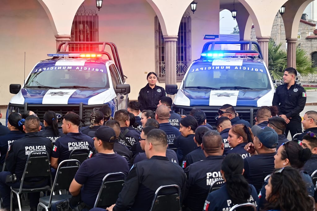 Galería fotográfica: Entrega de unidades patrulla y video camaras de vigilancia 
