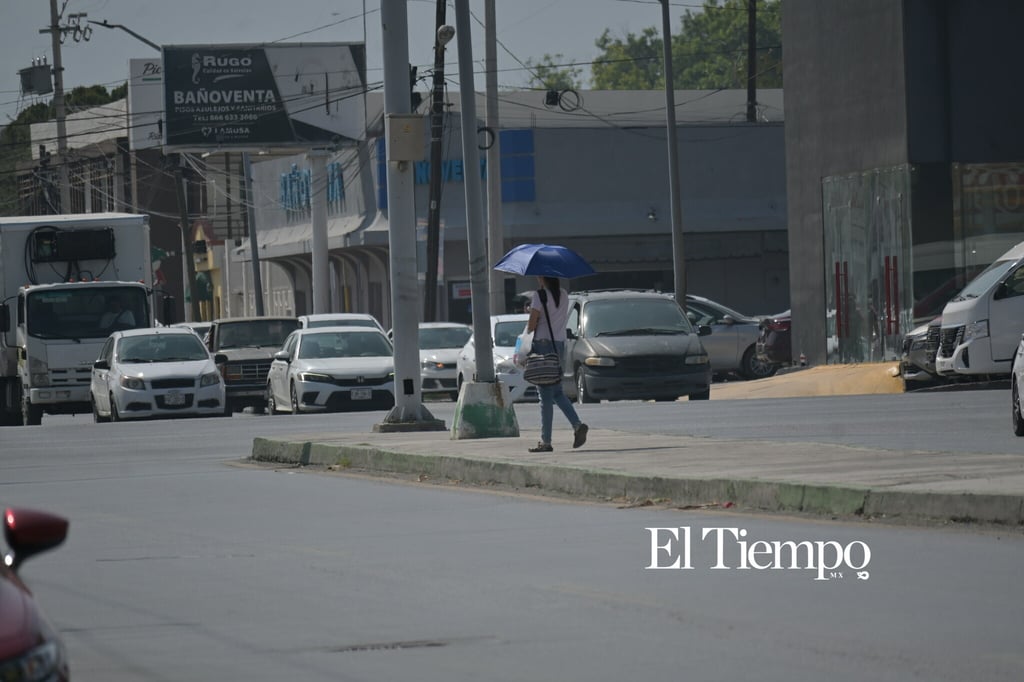 Galería fotográfica: Calor extremo complica traslados en transporte público de Monclova