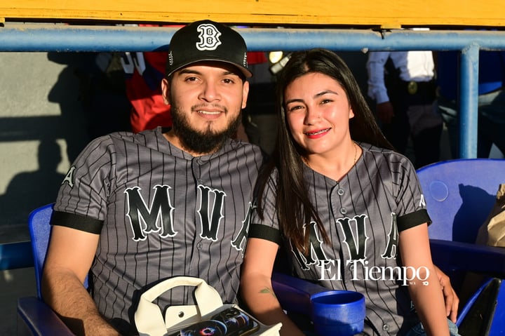 Galería fotográfica: Afición protagonista en inauguración de la LMB en Monclova