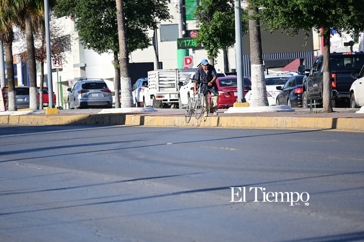 Galería fotográfica: Calor y frío transforman el ritmo en una misma avenida
