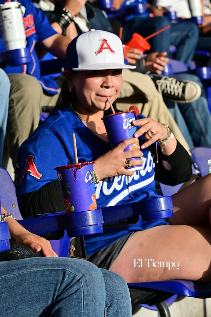 Galería fotográfica: Afición protagonista en inauguración de la LMB en Monclova