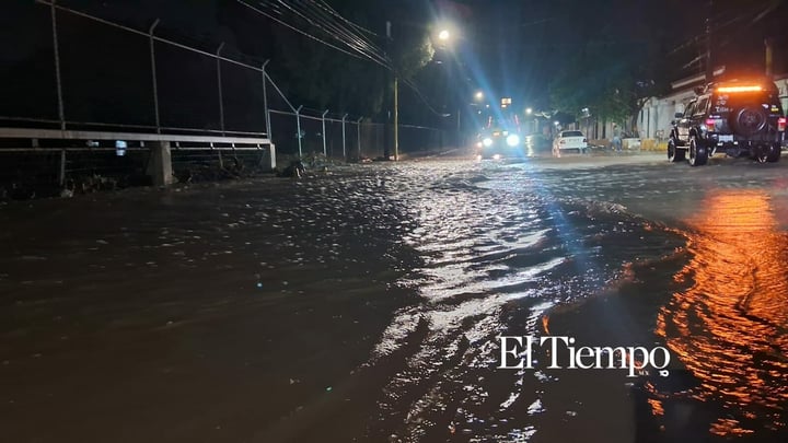 Galería fotográfica: Monclova bajo el agua; cuerpos de rescate atienden emergencias durante intensa tormenta