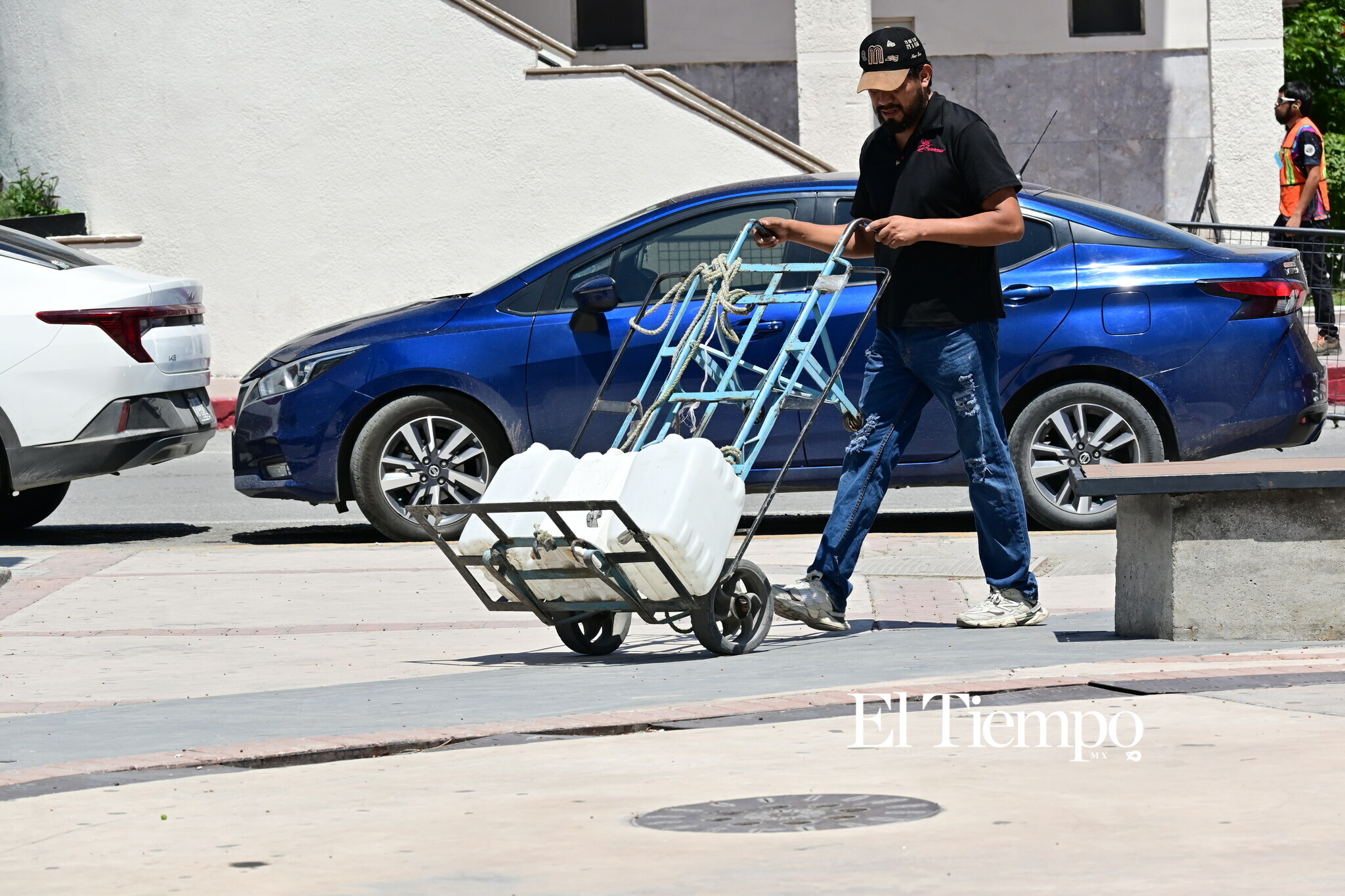 Galería fotográfica: Lo que carga Monclova: historias cotidianas entre manos y esfuerzo