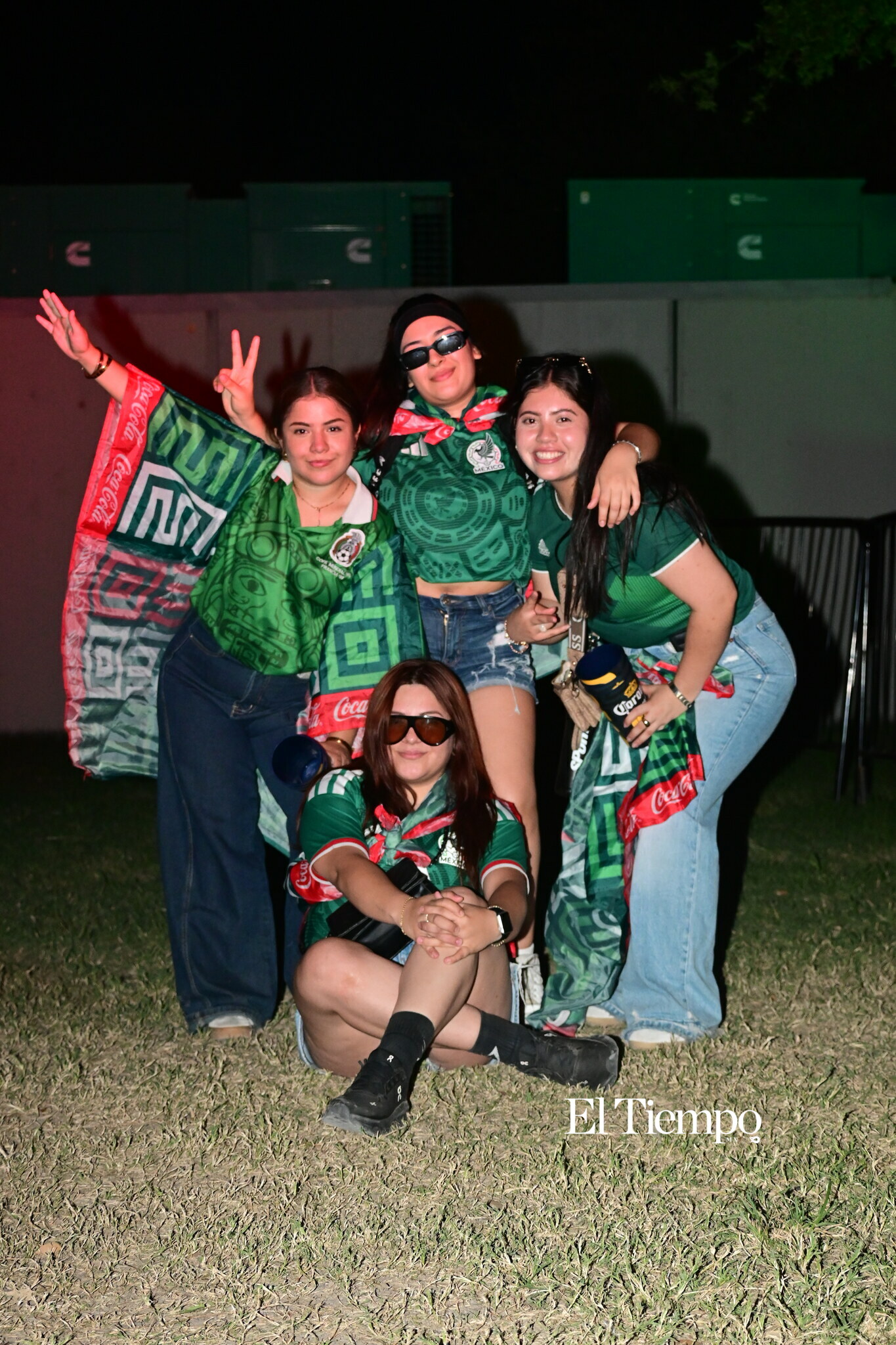 Galería fotográfica: La fiesta que no se vio en la cancha: así vivió Monterrey el triunfo de México