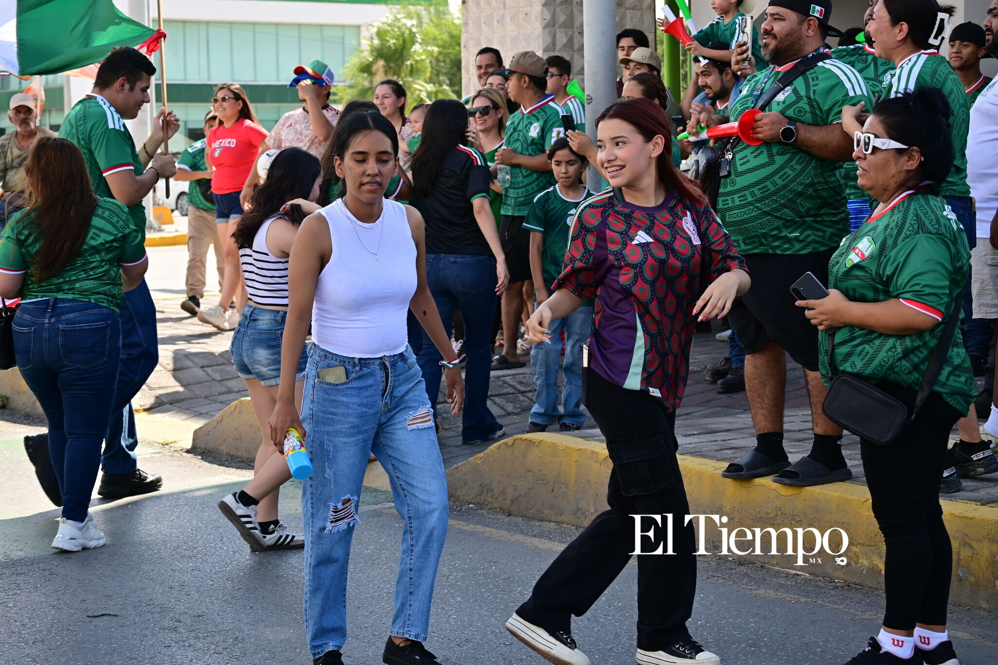 Galería fotográfica: Monclova y Frontera celebran el triunfo del Tri