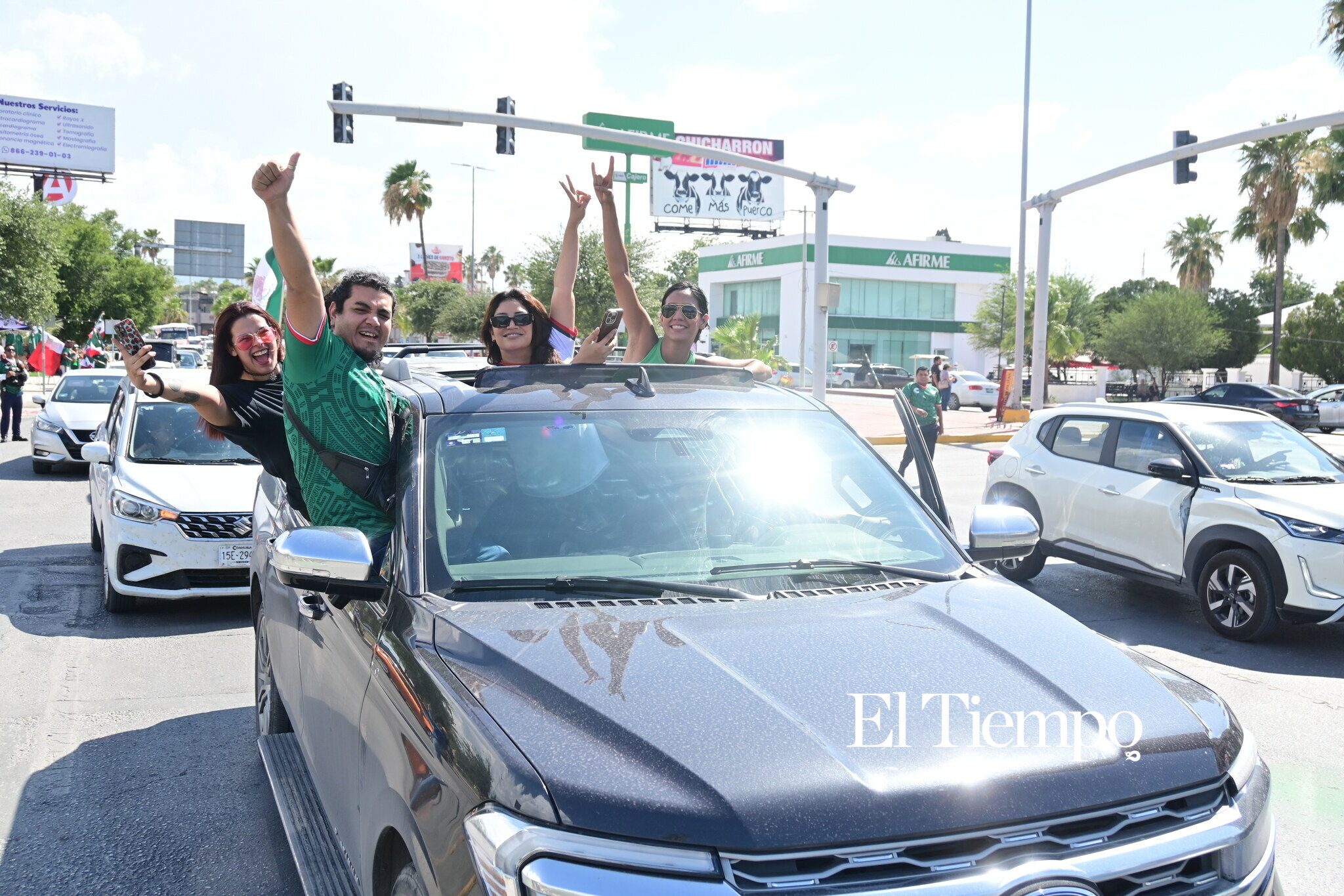Galería fotográfica: Monclova y Frontera celebran el triunfo del Tri
