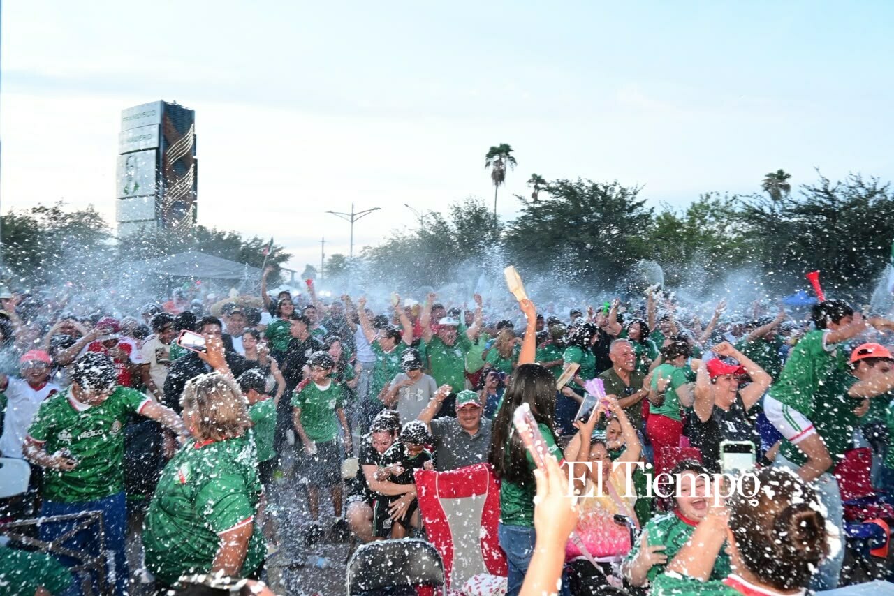 Galería fotográfica: Festejo del primer gol de México