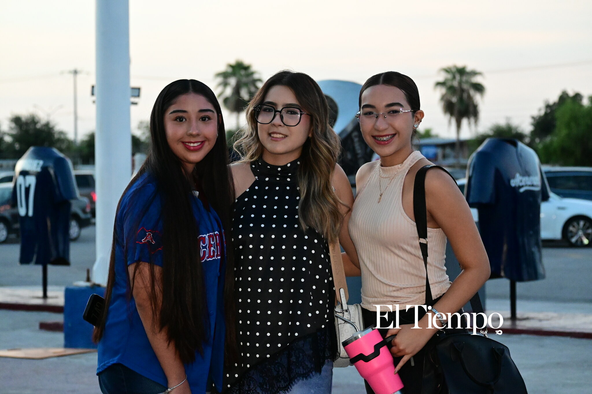 Galería fotográfica: La afición responde en una noche de béisbol con causa