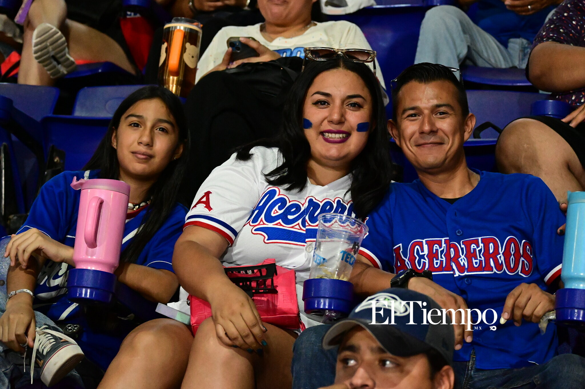 Galería fotográfica: Familias llenan el estadio para apoyar a los Acereros