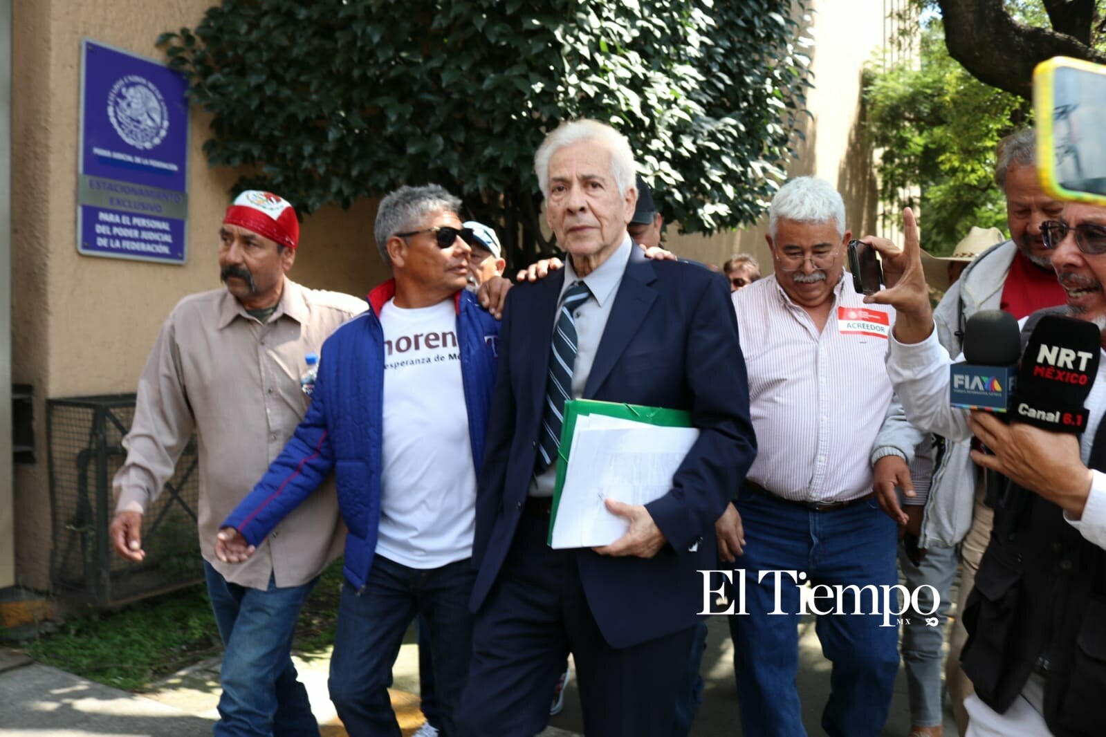 Galería fotográfica: Momentos donde va saliendo el nuevo dueño de AHMSA