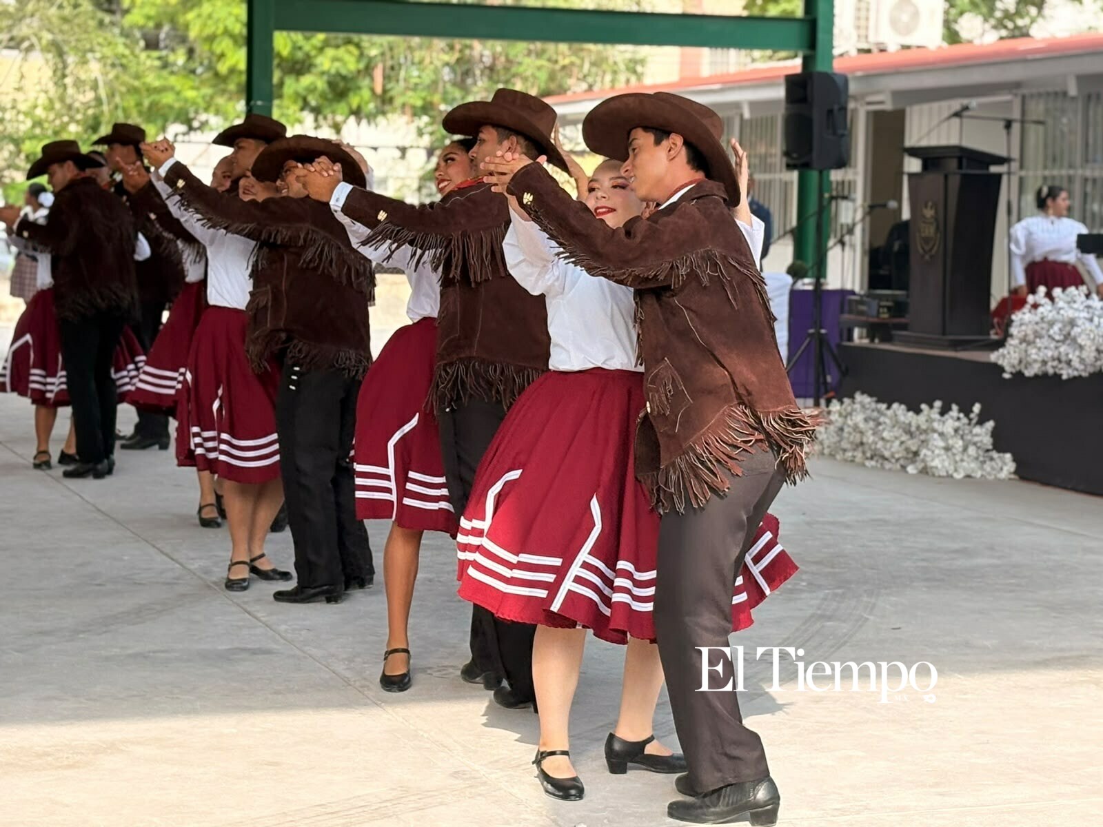 Galería fotográfica: Normal de Monclova celebra ocho años con 428 alumnos
